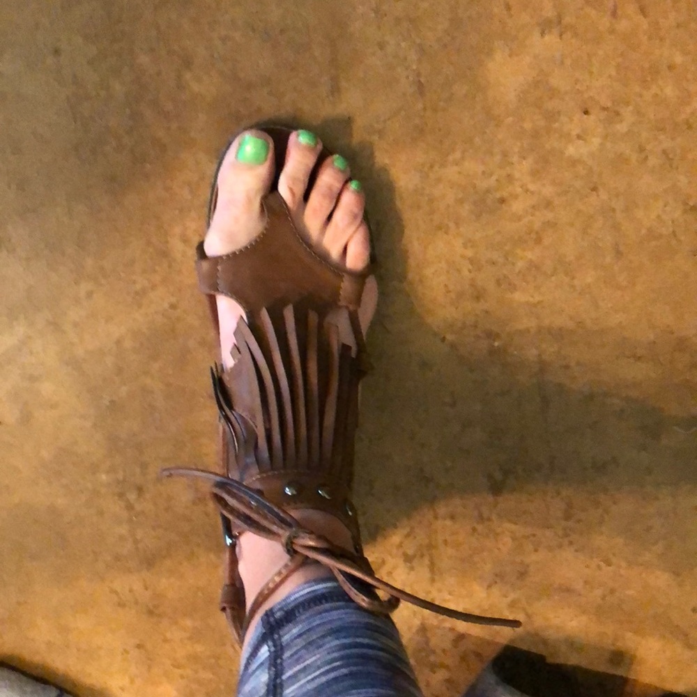Sandals - Picture 1 of 2